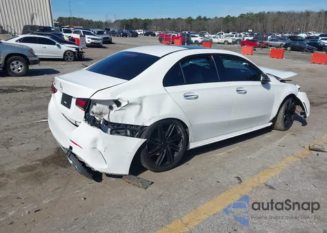 2021 Mercedes-Benz A 220 z USA, uszkodzony, nr VIN W1K3G4EB0MJ269440